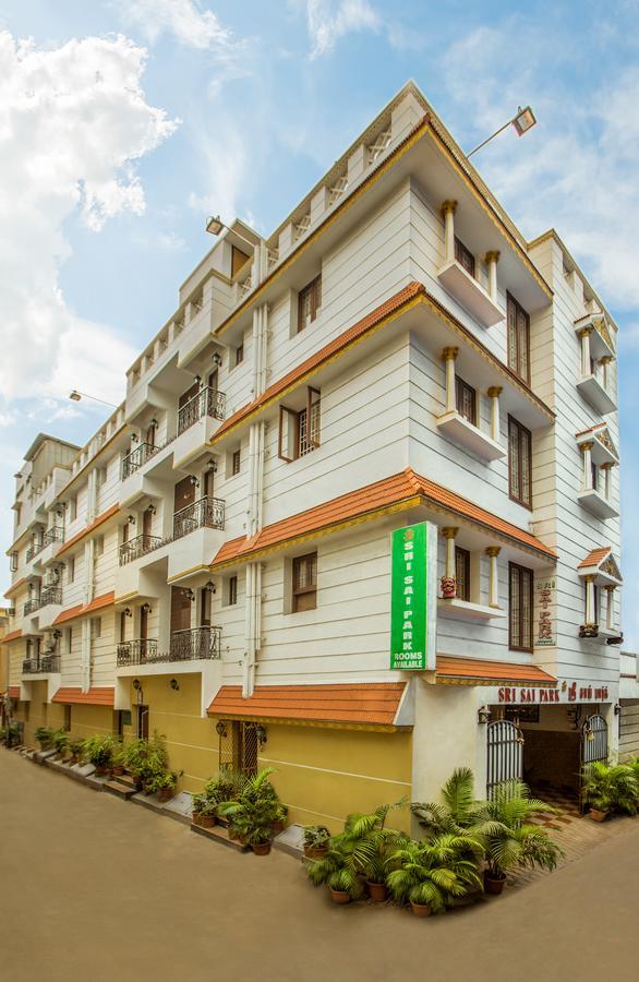 Sri Sai Park Hotel